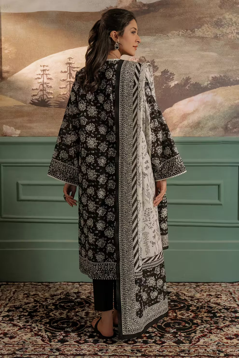 3-Piece Women's Unstitched Printed Suit