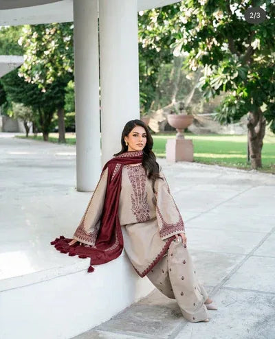 BAROQUE - 3 Pcs Dhanak Embroidered Suit - Brown | Premium Winter Collection